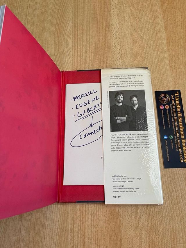 Stranger Things il libro ufficiale serie Netflix