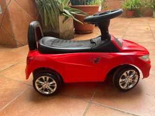Coche correpasillos infantil rojo