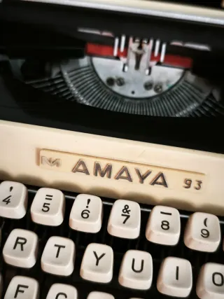 Máquina de escribir Amaya 93
