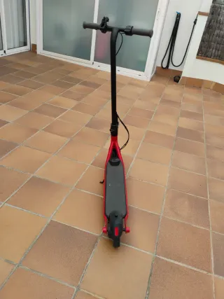 Patinete infantil rojo