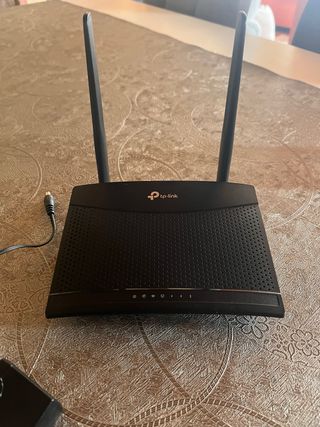 Router TP-Link Negro con Antenas