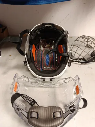 Casco CCM Talla YHT 48 a 53cm