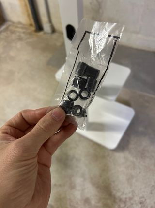 Soporte TV con ruedas y estantes