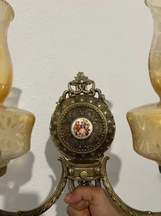 Aplique de pared dorado y transparente