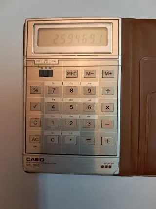 Calculadora Casio ML-860 con funda y caja