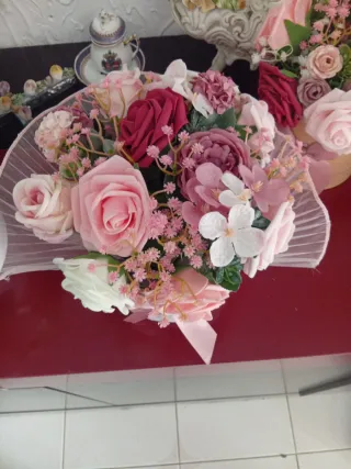 Arranjo flores artificiais rosa
