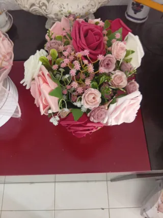 Arranjo de flores artificiais novo