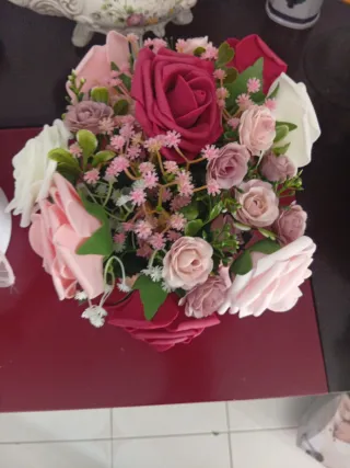 Arranjo de flores artificiais novo