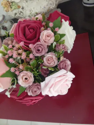 Arranjo de flores artificiais novo