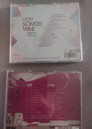Lote Disney Violetta 2 Puzzles + 2 CDs y DVD