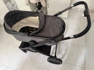 Passeggino con seggiolino e ovetto