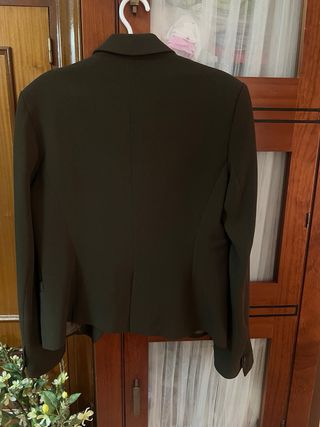 Americana Zara hombreras verde