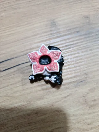 Figura Stranger Things di Kinder Uova