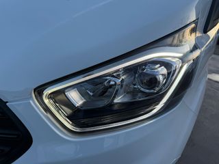 Ford Transit Custom kombi