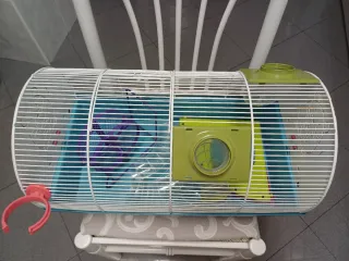 Jaula para roedor en buen estado