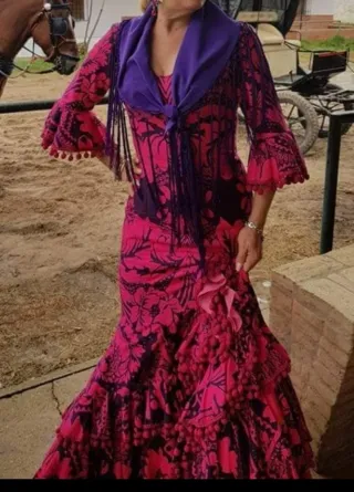 Vestidos para el Rocío y romerias. Precios varios