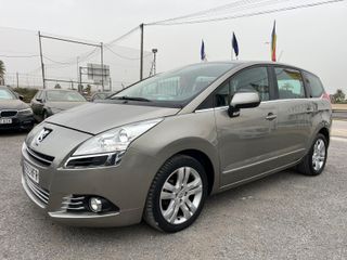 Peugeot 5008 2011