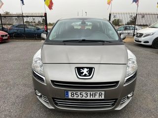 Peugeot 5008 2011