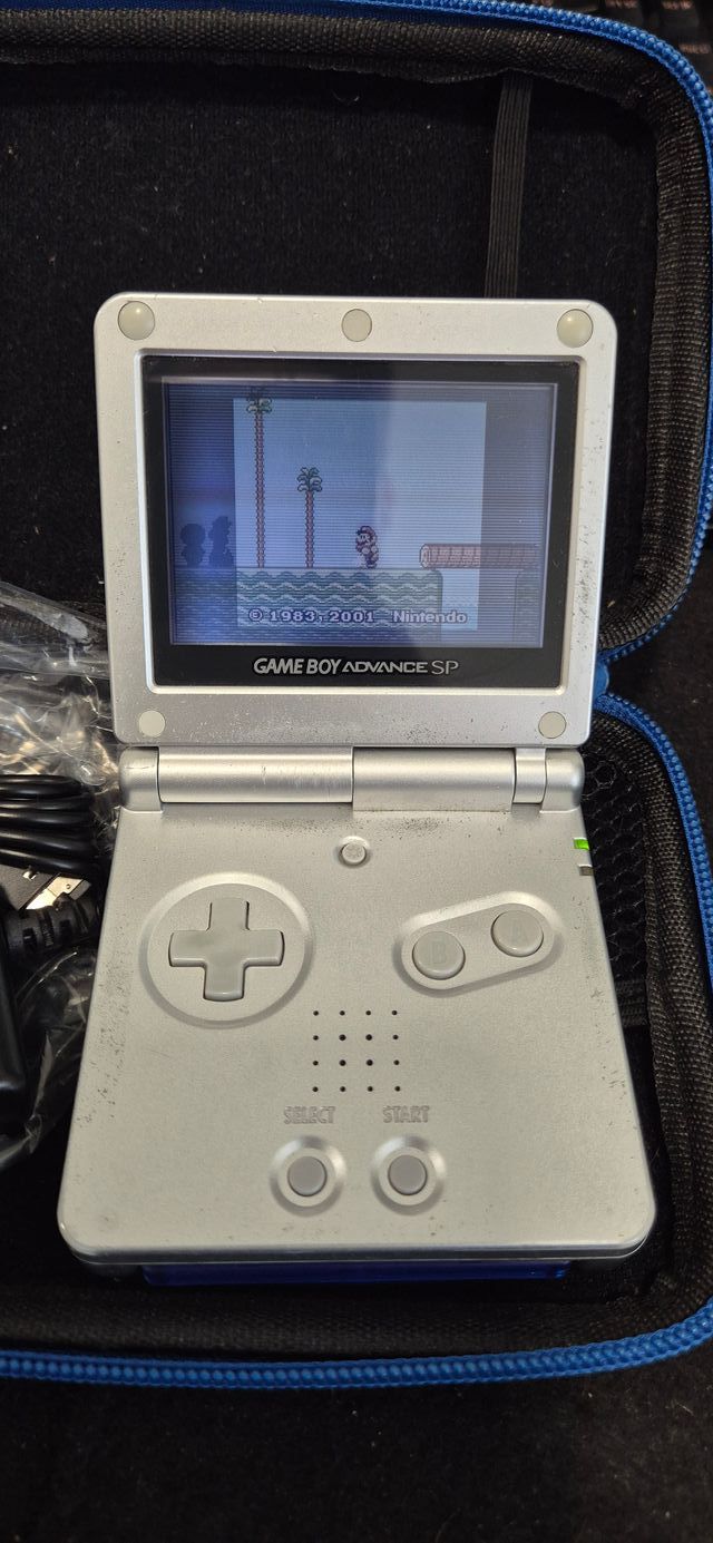 Nintendo Game Boy Advance SP Plata Cargador juegos