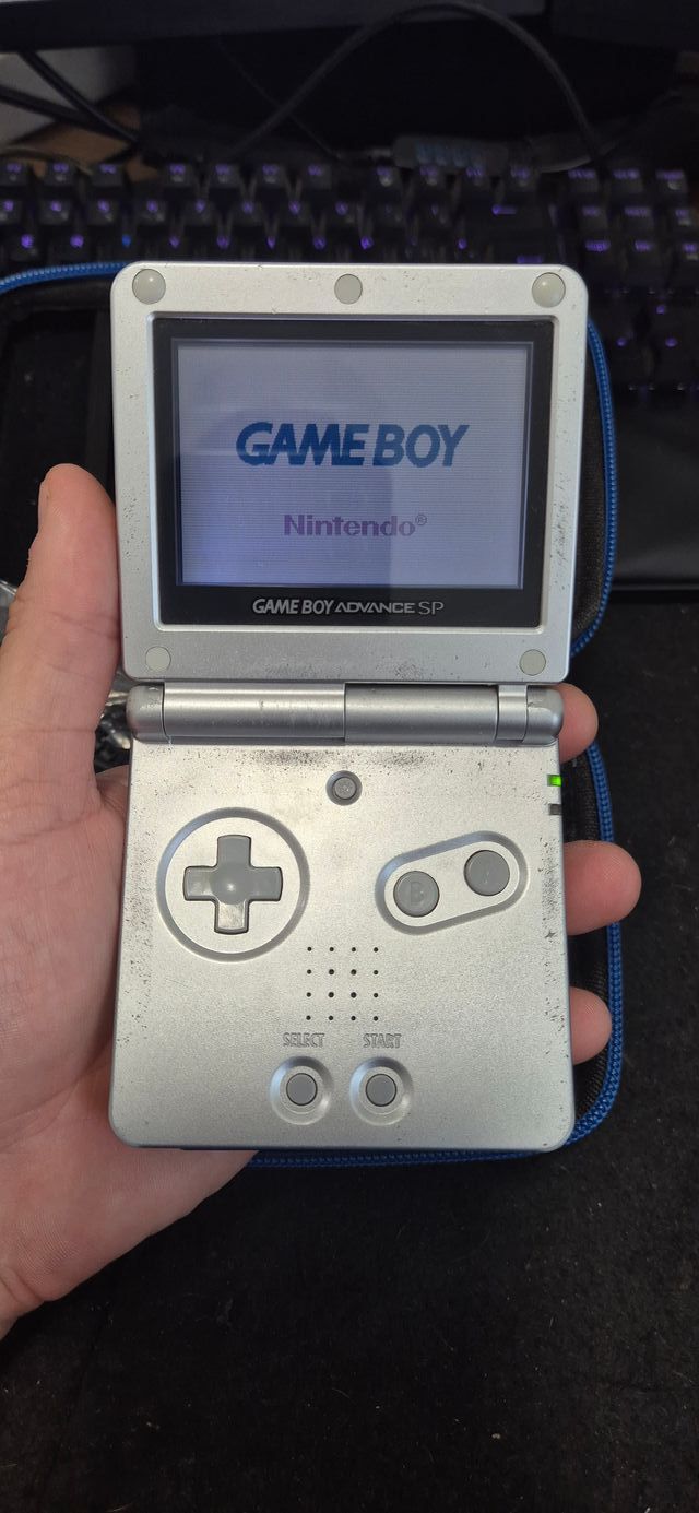 Nintendo Game Boy Advance SP Plata Cargador juegos