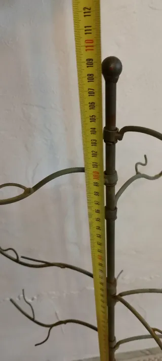 Expositor metálico antiguo