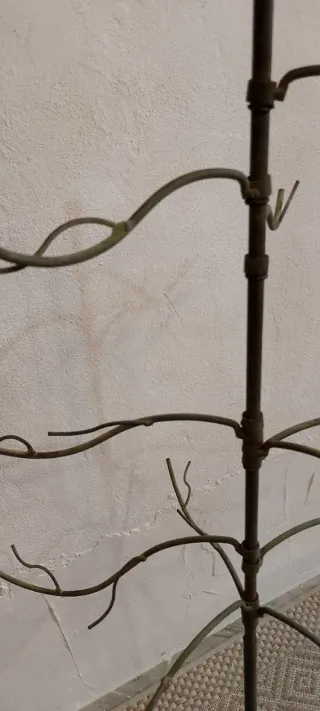 Expositor metálico antiguo