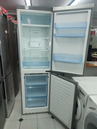 Nevera combi acero inoxidable marca balay 200/60cm
