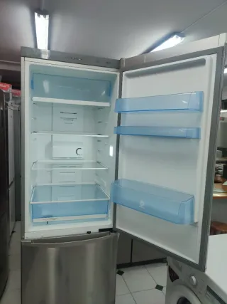 Nevera combi acero inoxidable marca balay 200/60cm