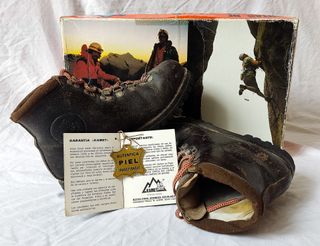 KAMET BOTAS TALLA 42 ESCALADA ALPINISMO MONTAÑA