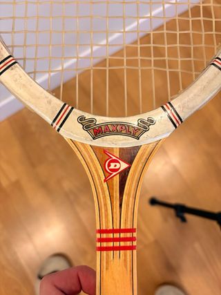 Raqueta Dunlop de madera MXPLAY