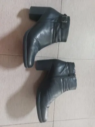 Botines de tacón negros