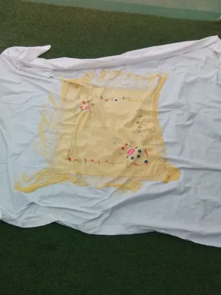 Manton de Manila antiguo bordado