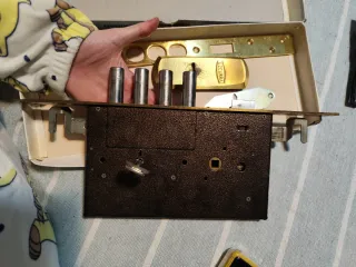 Cerradura Ezcurra con 2 llaves