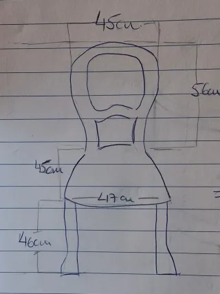 6 Sillas de comedor de madera de castaño talladas.