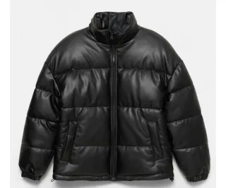 Cazadora efecto piel Pull&Bear Talla M Negra  31e