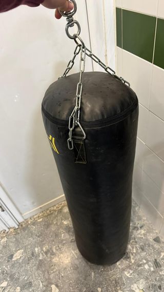 Saco de boxeo con soporte