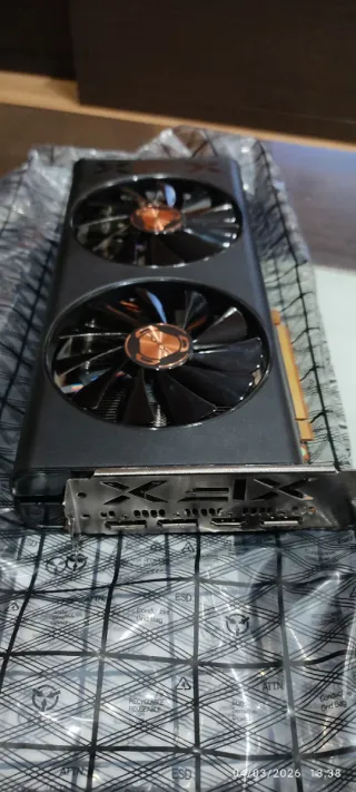 XFX RX 5600 XT THICC 2 Tarjeta Gráfica