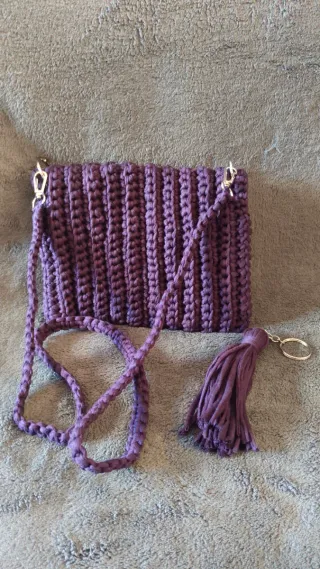 Bolso sobre morado handmade bandolera