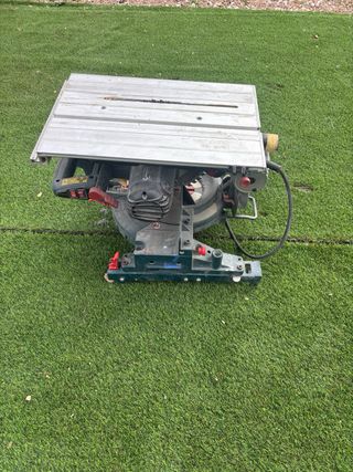 Ingletadora Bosch con mesa