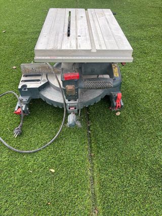 Ingletadora Bosch con mesa