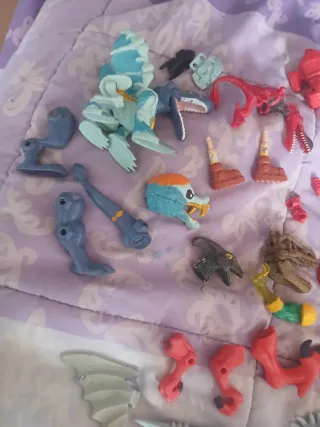 Piezas Jurassic World Hero Mashers, WWE y otros