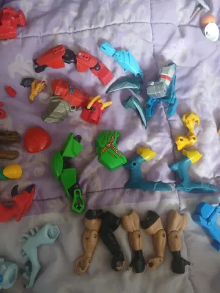 Piezas Jurassic World Hero Mashers, WWE y otros