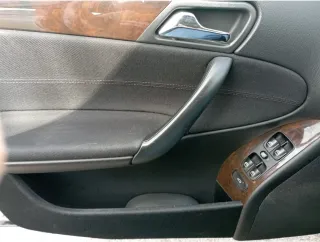 Mercedes-Benz Clase C 2005