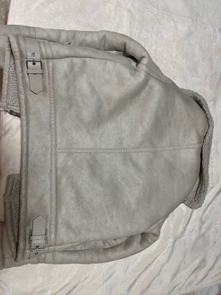 Chaqueta biker Zara borreguito beige