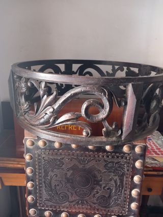 Comedor antiguo madera maciza tallada