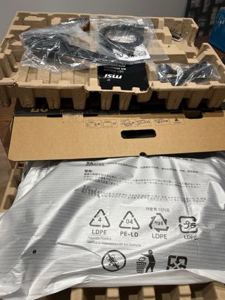 Monitor Curvo Gaming MSI MAG 27 FHD  *NUEVO*