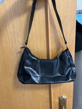 Bolso negro vintage Y2K con hebilla
