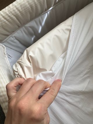 Cuna infantil con ruedas y colchón