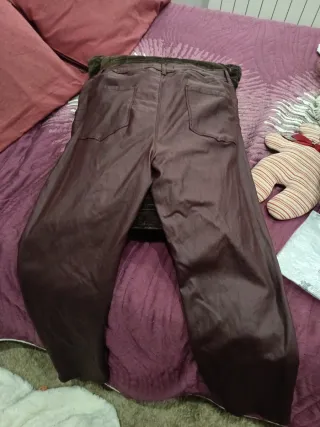 Pantalones moradosocuro