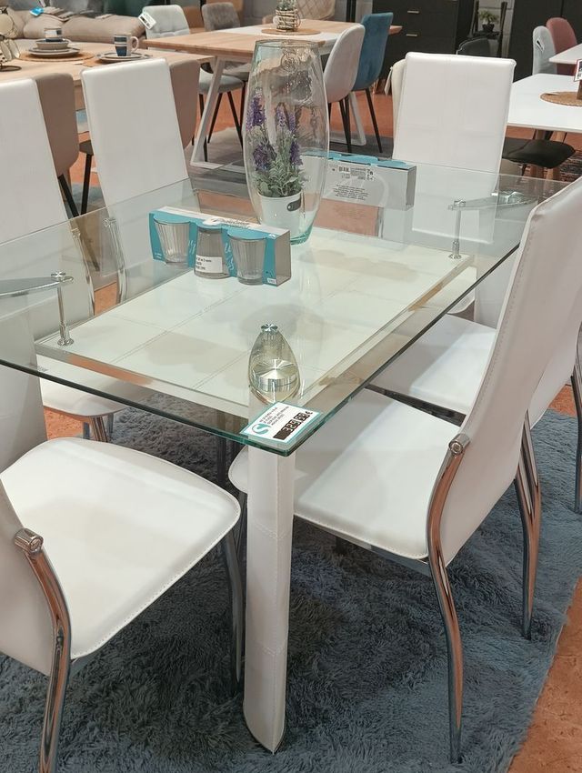 Mesa Comedor alta calidad con 6 sillas polipiel